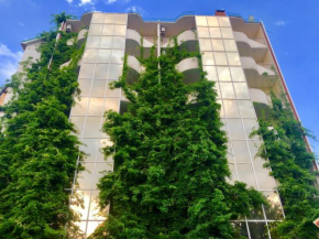 Grand Hotel Uyut